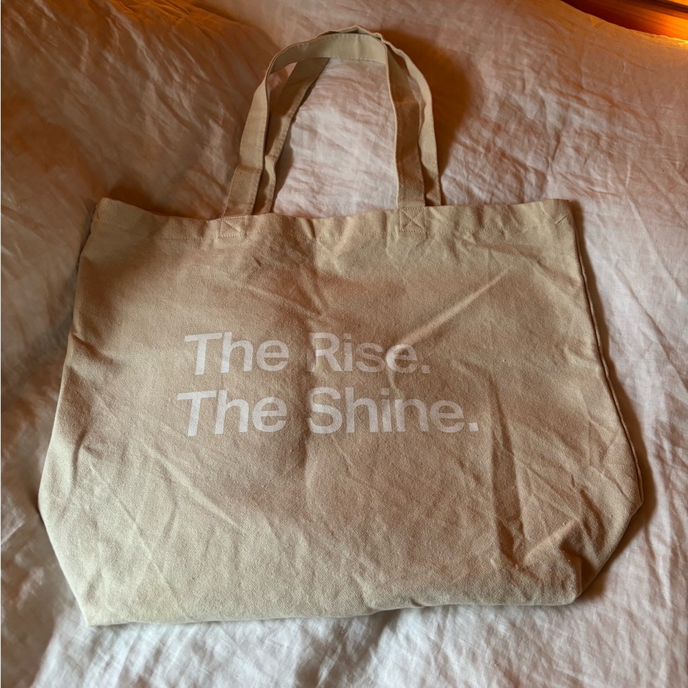 Vuori Cotton Logo Tote Bag - Picture 3 of 5